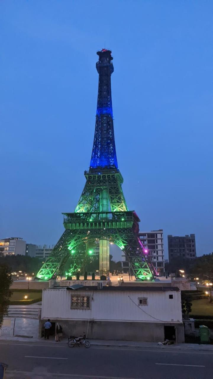 Eiffel Luxury Apartments لاهور المظهر الخارجي الصورة