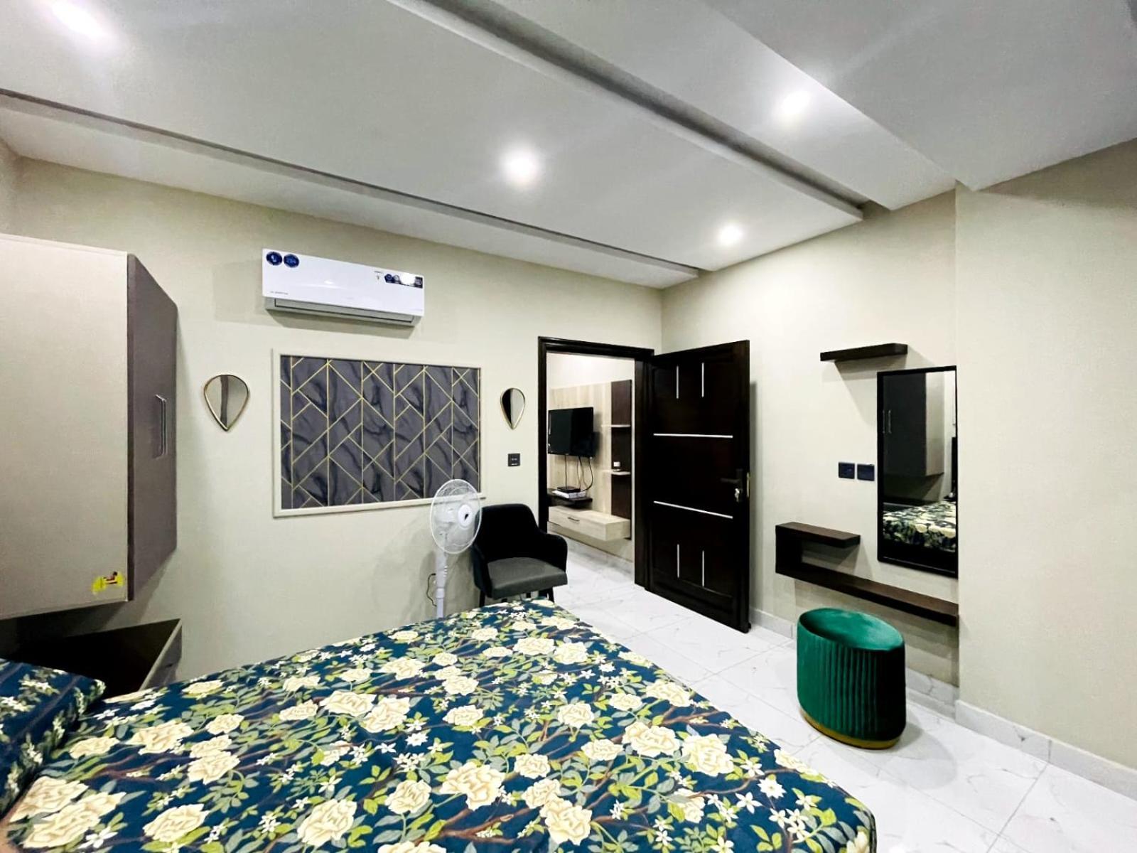 Eiffel Luxury Apartments لاهور المظهر الخارجي الصورة